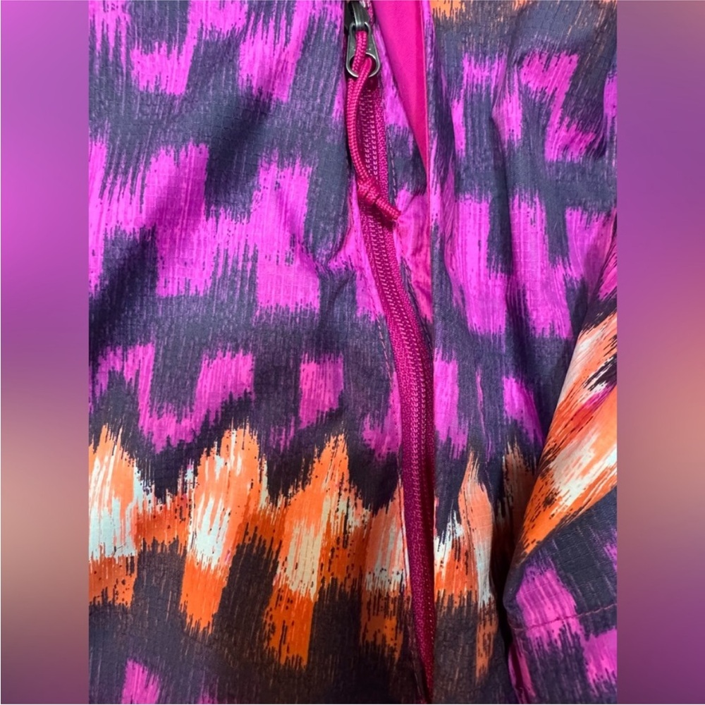 The North Face Hyvent 2.5L Women’s Rain Jacket In A Vibrant Aztec Print NWOT - Picture 8 of 12